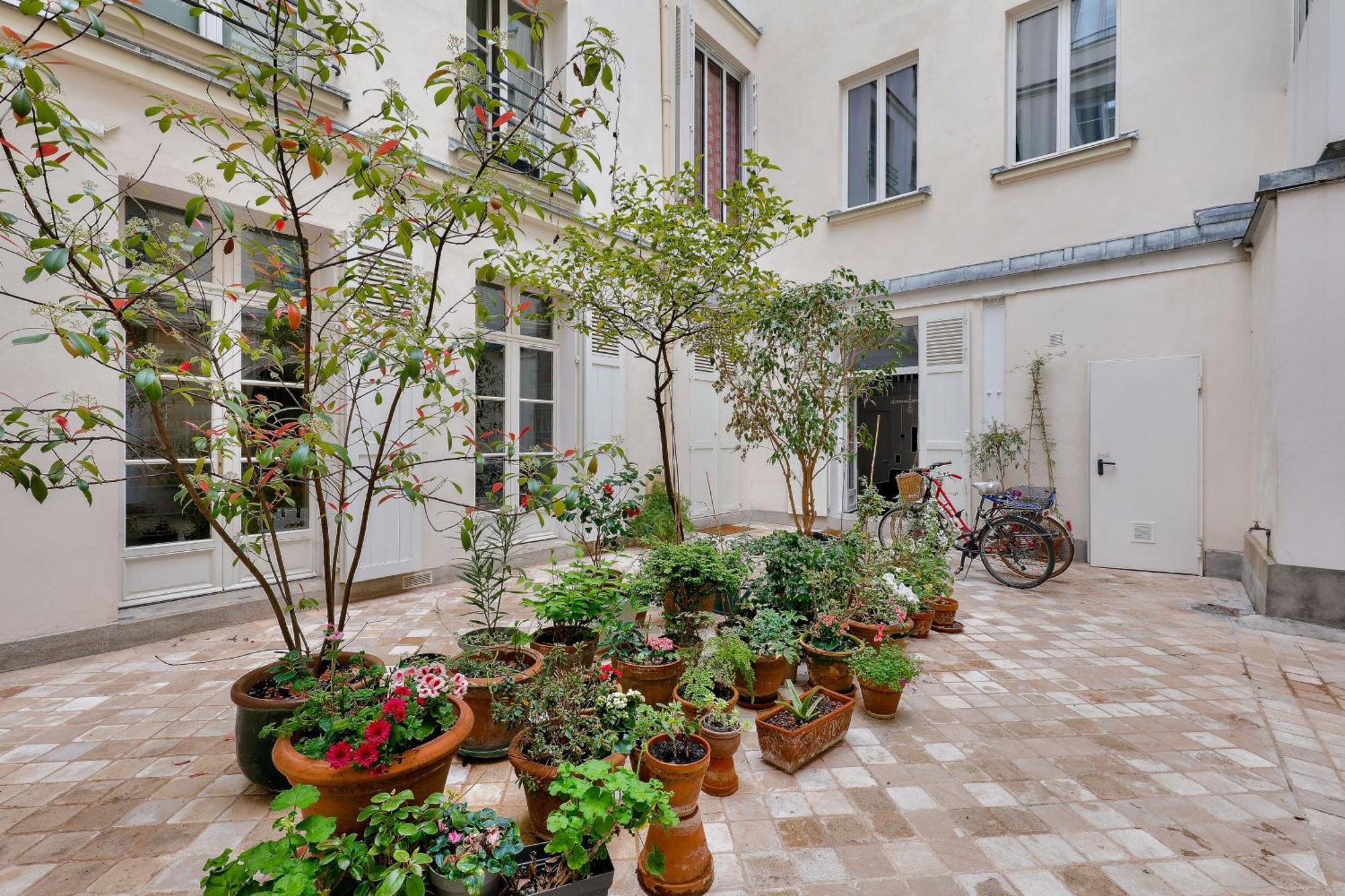 Paradise In The Center Of Paris - Le Marais Экстерьер фото